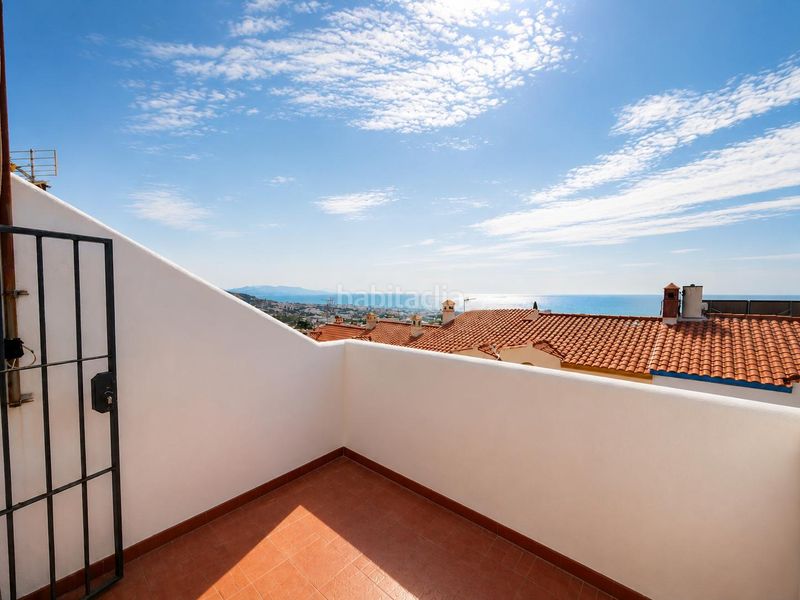 Foto a18c0d64-a595-4785-bfd6-275e7deadb73. Casa adossada a calle hierbamora 16 a Centro Benalmádena