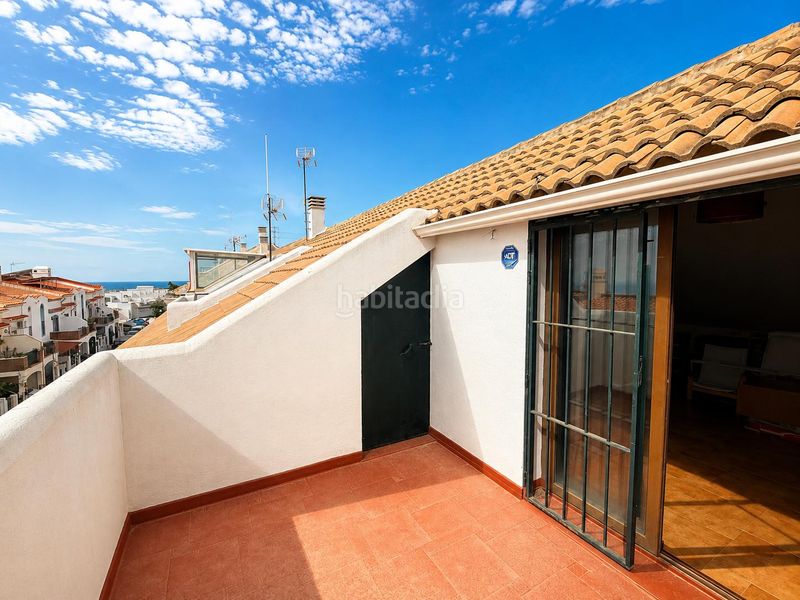 Foto b1351920-a178-4111-9876-1e6b3d6ab1df. Casa adossada a calle hierbamora 16 a Centro Benalmádena