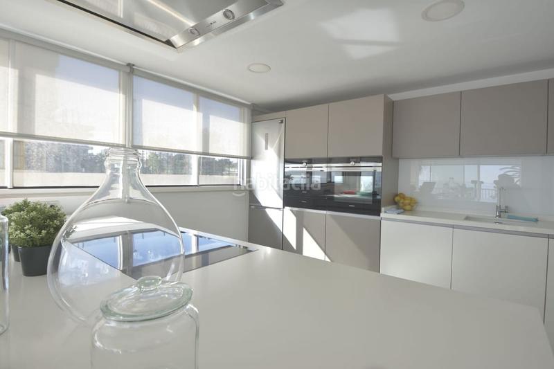 Foto 30cf2947-097b-4f4d-a0b1-b1aebf44851f. Piso en paseo marítimo rey de españa 95 fabuloso piso de 3 dormitorios con altas calidades en toda la vivienda en Fuengirola