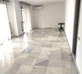 Piso en Calle córdoba 35. Piso muy céntrico de 3 dormitorios en un edificio emblemático de