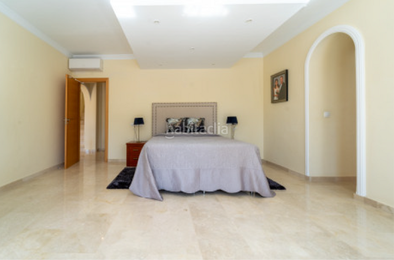 Foto 005950c1-c34b-4dd3-95bf-bbf4271b2a4e. Chalet en n/a fantástica villa en una zona muy privilegiada y con una tranquilidad perfecta en Mijas