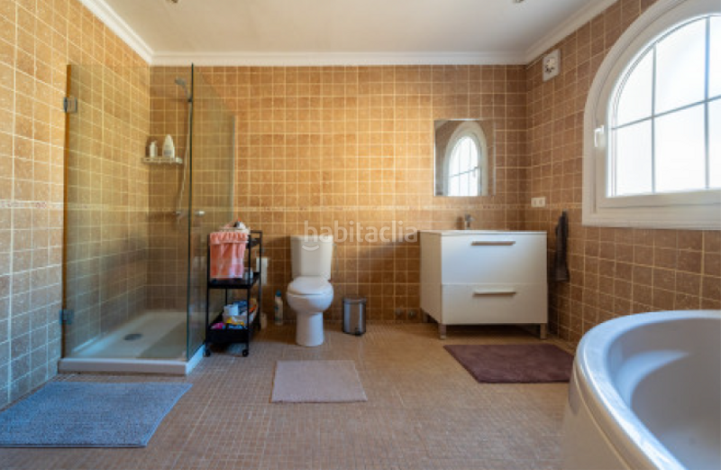 Foto f047b5c9-2141-42bc-a584-9b0d2d0b8d66. Chalet en n/a fantástica villa en una zona muy privilegiada y con una tranquilidad perfecta en Mijas
