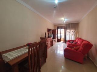 Apartament a Guadix. Piso en zona aldi,