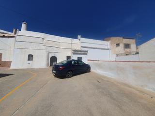 Casa en Calle de san diego 8. Dos cuevas en la plaza de san diego en guadix