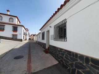 Casa a Calle alcazar 81. ¡¡espectacular casa con vistas a sierra nevada¡¡