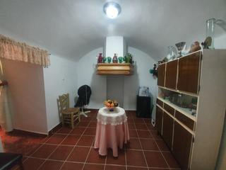 Casa a Guadix. Espectacular casa cueva en zona 4 veredas