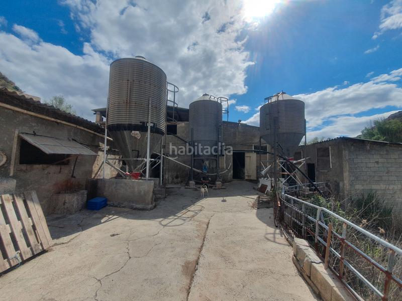 Foto 40774e80-d4ef-4f11-a71c-c43e3520cd77. Bâtiment à usage industriel dans Guadix