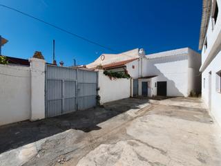 Casa a Calle tirire 16. Casa cueva en benalua centro