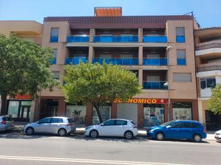 Pis a Avenida mariana pineda 35. Piso en carretera de granada, guadix