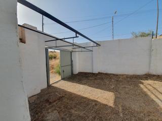 Casa a Guadix. Cueva con gran placeta en buena zona
