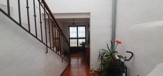 Casa a Guadix. Casa en zona santana con cochera