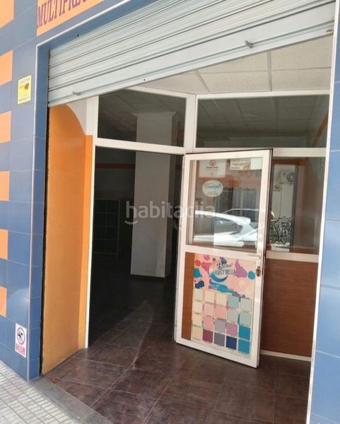 Foto 1013feb1-b4fe-43ad-bab1-8afce047ffc1. Local comercial a calle granada 13 a Guadix