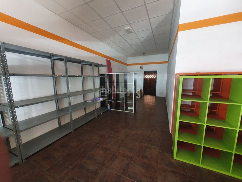 Foto 516010b9-984b-4e5e-b095-5470a2ae6634. Local comercial a calle granada 13 a Guadix