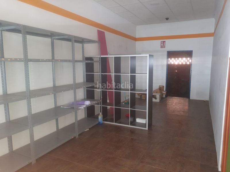 Foto 822d8721-84cc-4eee-ba06-2d851679b18c. Local comercial a calle granada 13 a Guadix