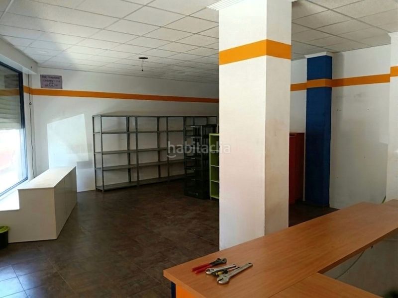 Foto de005fc4-5100-4c4a-84b6-53d580121eb3. Local comercial a calle granada 13 a Guadix