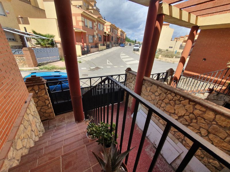 Foto 57913f9d-787e-4da5-83fb-6a4d80267a88. Casa adossada amb aparcament a Guadix