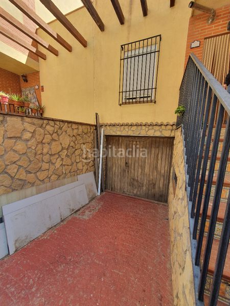 Foto 9162e197-a021-4c3d-a829-386852898920. Casa adossada amb aparcament a Guadix