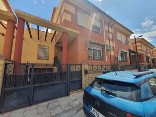 Reihenhaus in Guadix. Casa en buena zona de guadix