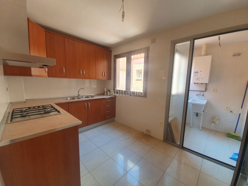 Foto b62fc4af-3514-4fc3-b16b-459111aed02f. Flat in avenida mariana pineda 35 in Guadix