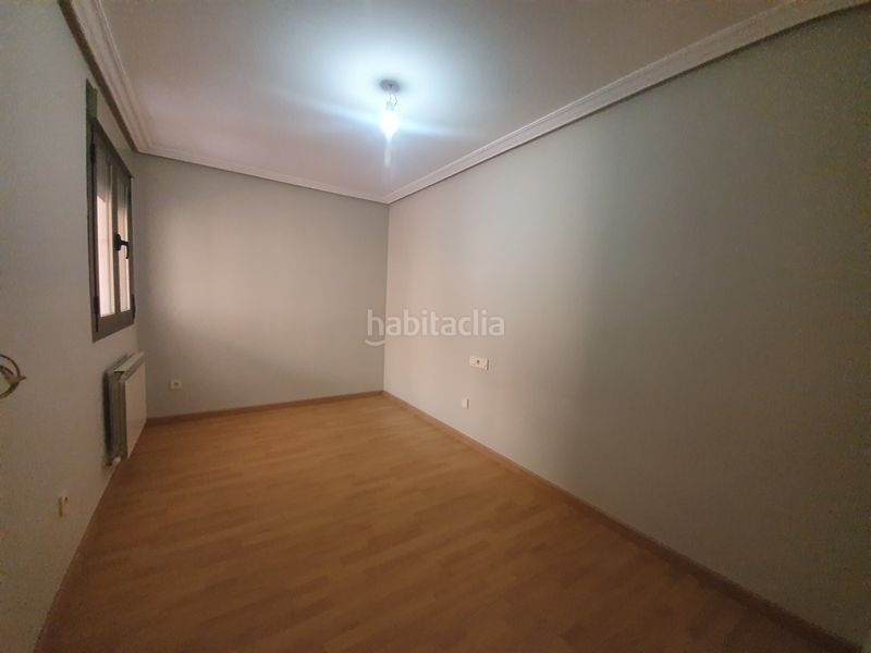 Foto ce849f9d-5fb1-4b05-9bbe-a8576615cb1a. Flat in avenida mariana pineda 35 in Guadix