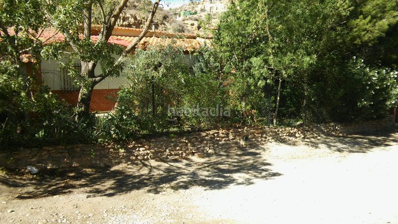 Foto 0af4a4ea-9136-4ea2-a2b8-db820e258e6b. Masia amb xemeneia aparcament a Baza