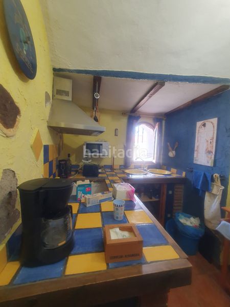 Foto a6b138a2-bfff-4efd-b8c4-186251a60b76. Xalet amb aparcament a Guadix