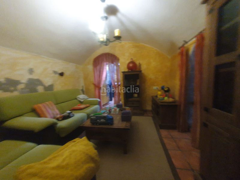 Foto b3947e9b-cc4a-4271-bc0a-d4a5e9423ac3. Xalet amb aparcament a Guadix