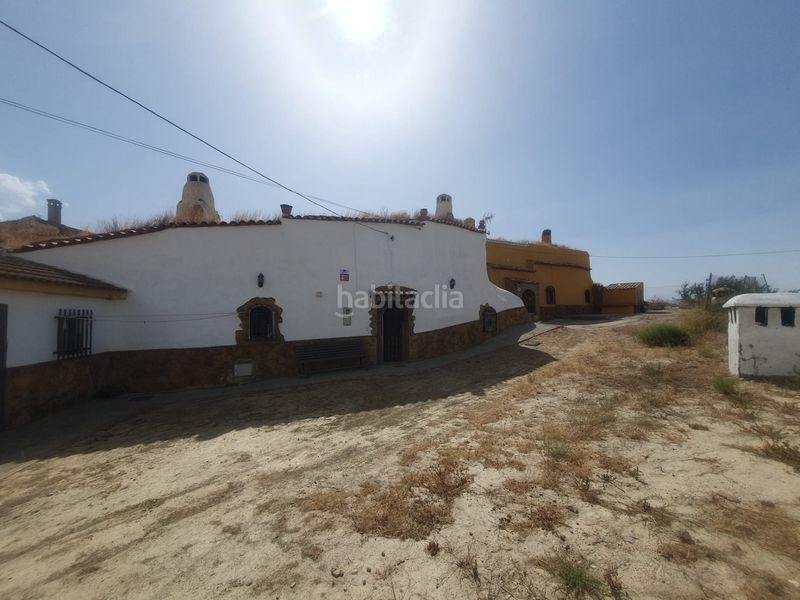 Foto c1f77e6f-a405-4cff-a9b7-c0e5fd5bcc1d. Xalet amb aparcament a Guadix