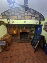 Chalet in Calle Cuatro Esquinas 16