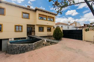 Xalet a Purullena. Chalet en bejarin