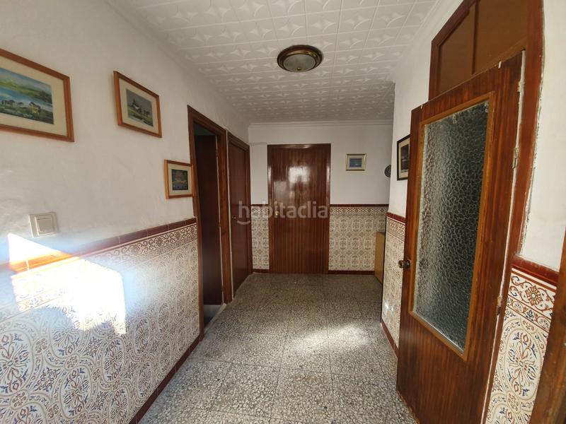 Foto 5d968219-0e07-467a-a0d7-c28f1950a2fd. Casa  dos plantas con cochera en Guadix