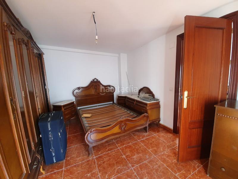 Foto c02a4e43-09eb-46b6-9514-da680e6e9a86. Casa  dos plantas con cochera en Guadix