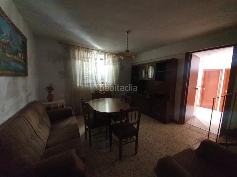 Foto c0769067-25e8-4b68-8f12-00f8d79120c9. Casa  dos plantas con cochera en Guadix