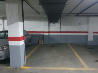 Aparcament cotxe a Guadix. Plaza de garaje en zona centro de guadix
