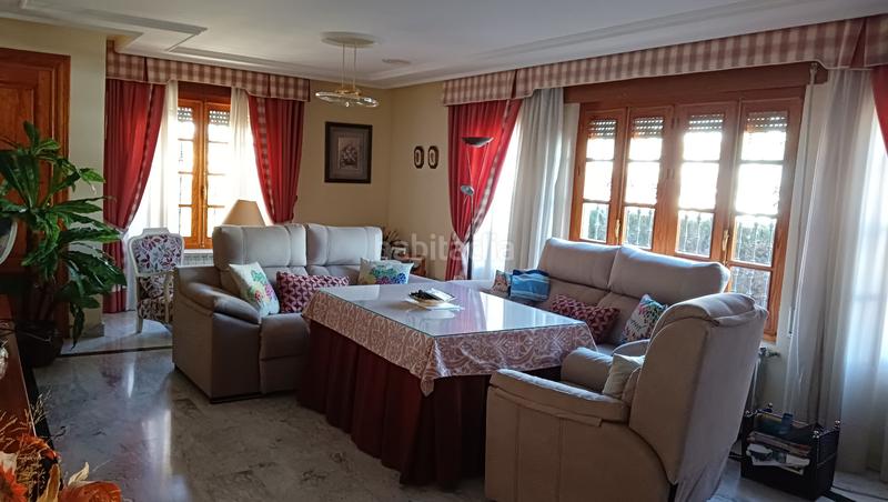 Foto 01111b3f-d53d-4950-9d47-ecf7670f810e. Chalet mit parking in Guadix