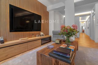 Etagenwohnung  Avenida sancho el sabio. Exclusiva vivienda con reforma premium a un paso del centro de s