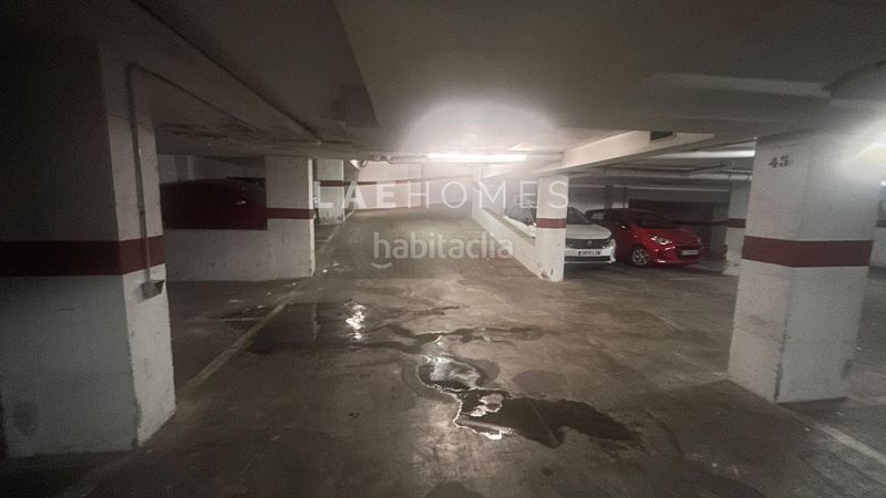 Foto f6fa5b8d-4a9b-498b-894f-ee868797934e. Aparcament cotxe a Campello Pueblo Campello (el)