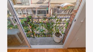 Flat  Carrer balmes. Amplio piso exterior con balcón y 5 habitaciones en sant gervasi