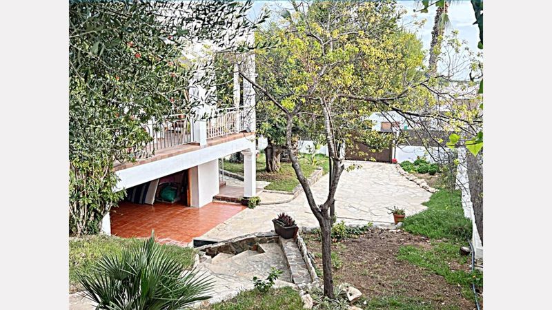 Foto f0107478-48a7-4553-b7bd-6aa222b0d3db. Xalet amb aparcament piscina a Cunit residencial Cunit