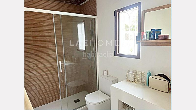 Foto fb8eaf37-0680-4fcc-8295-9481a00d0e80. Xalet amb calefacció aparcament piscina a Cunit residencial Cunit
