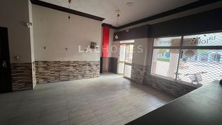 Local Comercial  Avenida gloria fuertes. Local en venta en plaza gloria fuertes