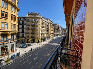 Pis a Calle DE MIRACRUZ