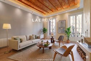 Etagenwohnung  Ronda universidad. Exclusivo piso junto a plaza universidad en el eixample de barce
