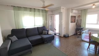 Pis  Plaza benissaido. Amplia vivienda en venta en alcoy con terraza