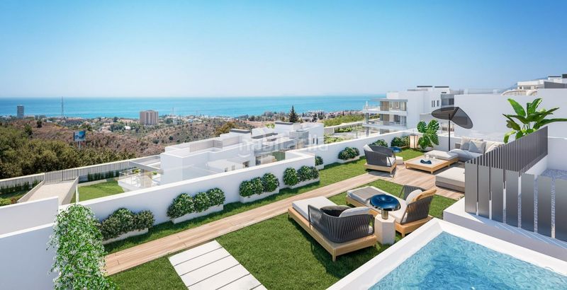 Foto 6755426d-fee2-4985-a2ee-7fd68d00988e. Àtic amb calefacció aparcament piscina a Alto de los Monteros Marbella