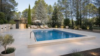 Xalet a Centre-Zona Alta. Chalet en urb. lestepar  alcoy