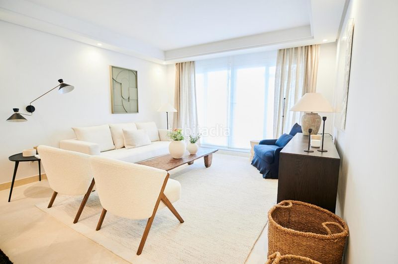 Foto 1c006d28-d358-4df2-9df1-adc935eeb323. Apartament amb calefacció aparcament piscina a Los Naranjos Marbella