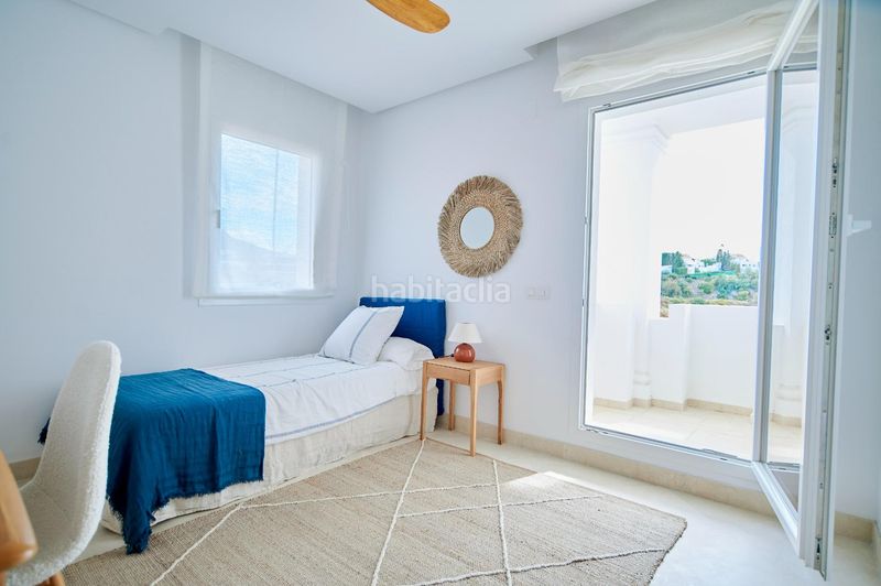 Foto 3c6ae1fb-4a72-4f98-93bc-05a67075f66d. Apartament amb calefacció aparcament piscina a Los Naranjos Marbella