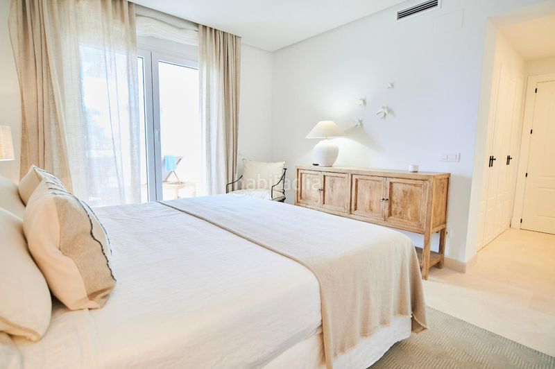 Foto 654663e8-cc26-4859-b531-2d6788f5da04. Apartament amb calefacció aparcament piscina a Los Naranjos Marbella