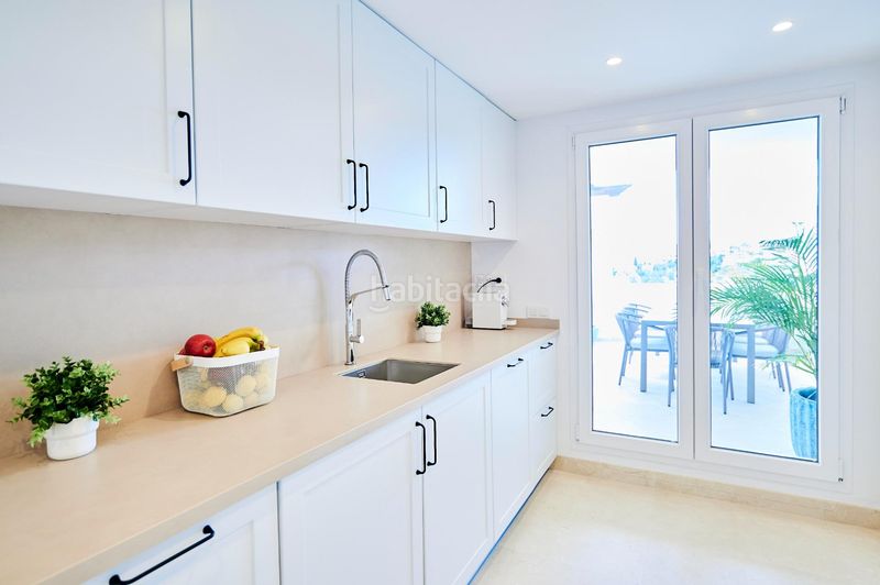 Foto 8fd7447f-6c24-49e1-b86a-c8988fb633c5. Apartament amb calefacció aparcament piscina a Los Naranjos Marbella